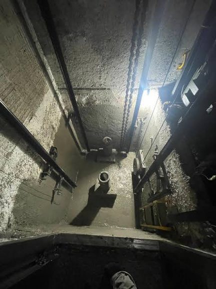 Vistoria técnica em poço de elevador